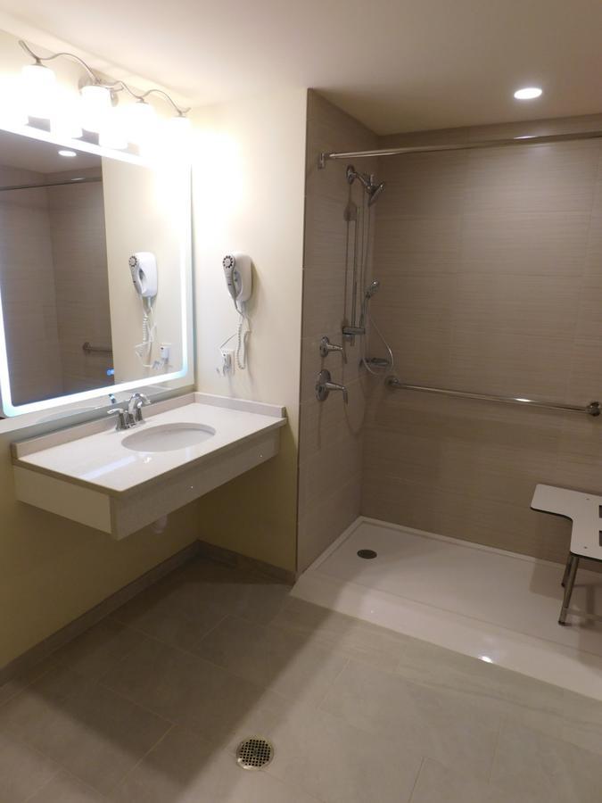 Days & By Wyndham Ne 2*